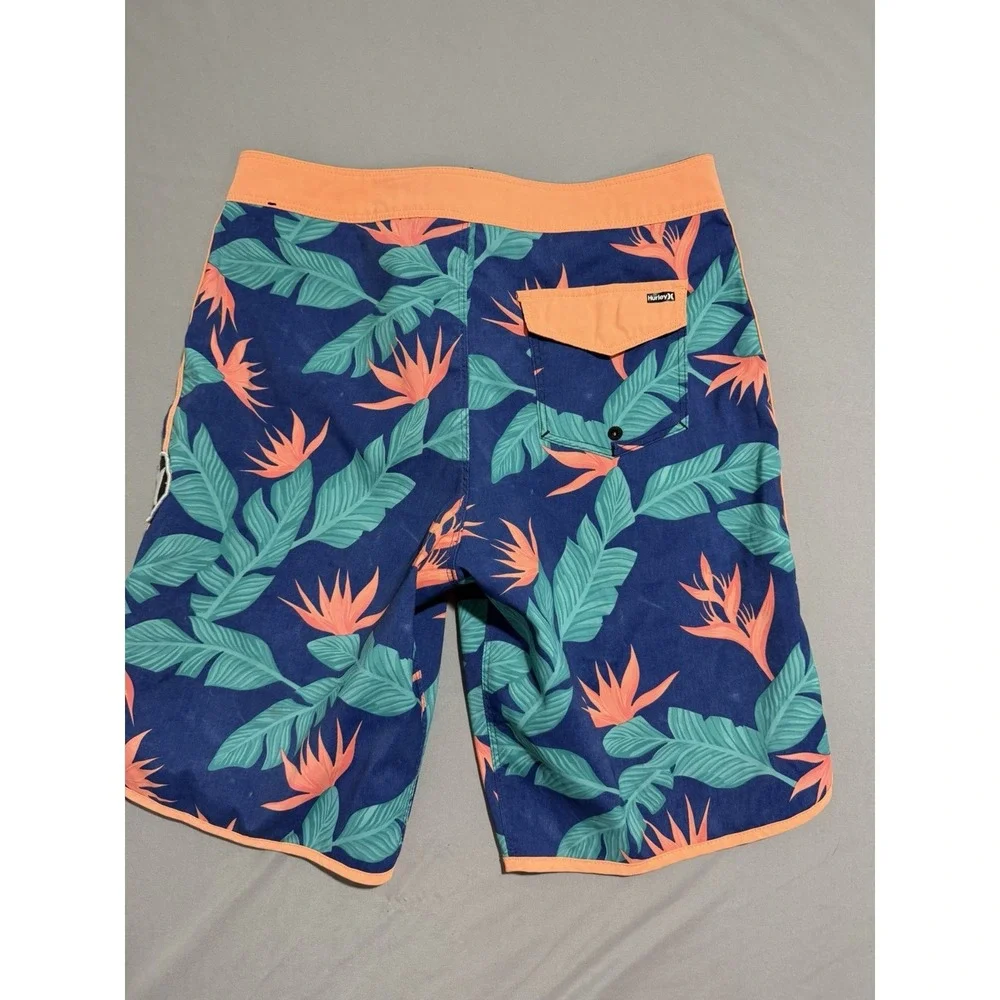 Hurley hawaiian print swim trunks shorts, tie closure,‎ big kids 14/27, medium?